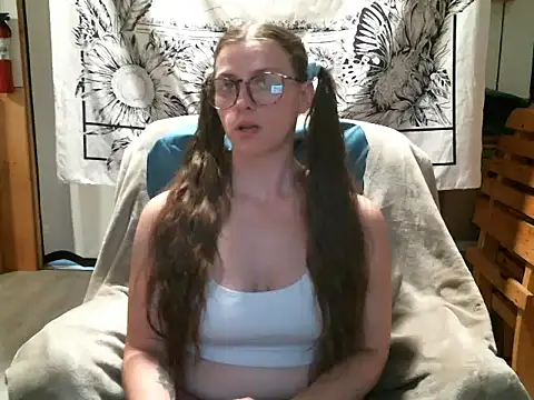katie_kitten38 Live XXX-chat