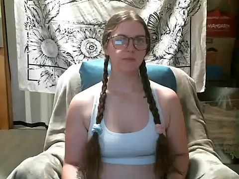 katie_kitten38's Webcam Show