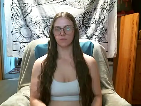 katie_kitten38's Webcam Show