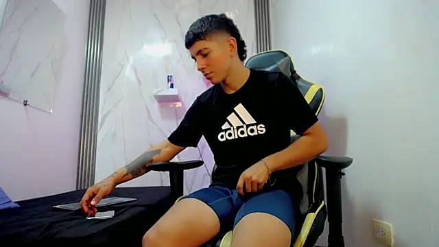 Funnyboyy_ – webcam-show