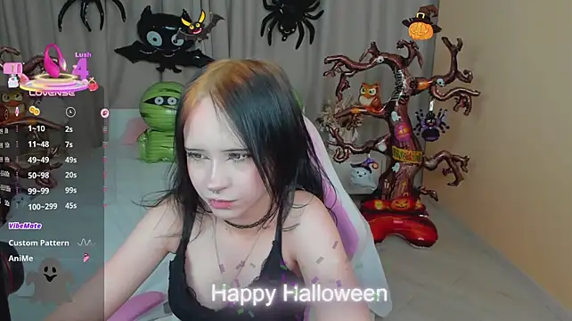 Sirena_Skyies Show in webcam