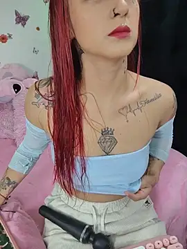 KiimKata- Show in webcam