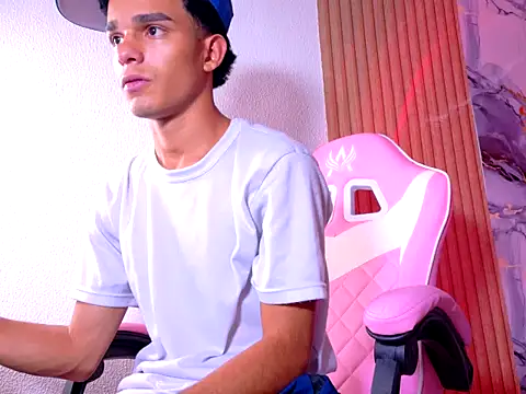 Show modela juan_x69x na web-kameri