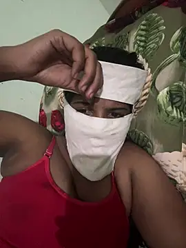 Show de pavithara na webcam