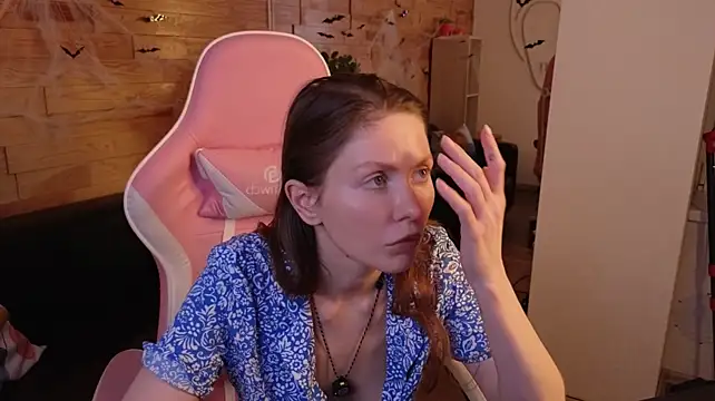 Онлайн чат XXX Freya_Green