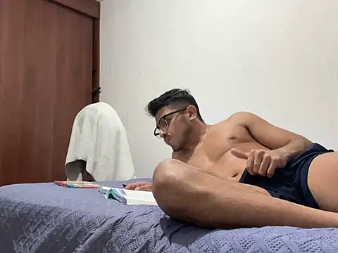 nurselatino Show in webcam