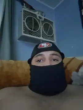 BlazingSauce69: διαδικτυακό σόου στην κάμερα