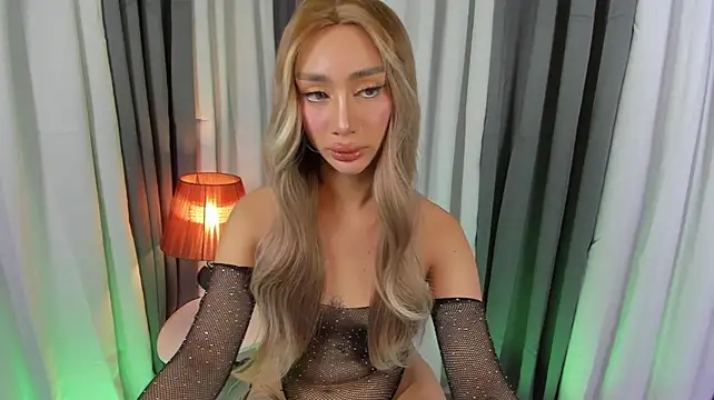 sugar_hally29 Show in webcam