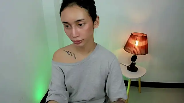 sugar_hally29 Show in webcam