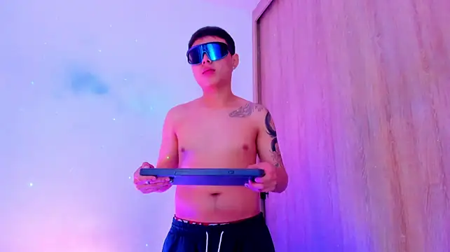 lu_blake_n Webbikameraesitys