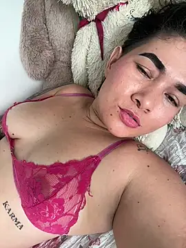 Show de ZALEYA_MATEUS412125 na webcam