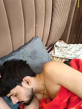 Show modela nitinjaat123 na web-kameri