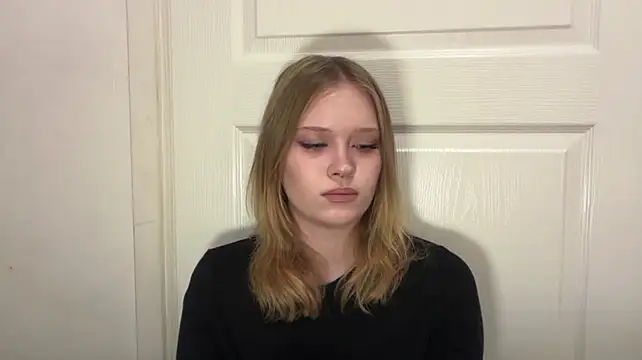 XXX chat uživo modela EliseDeschner