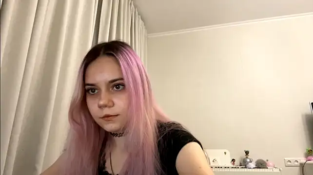 Pokazy przed kamerką – cumslady