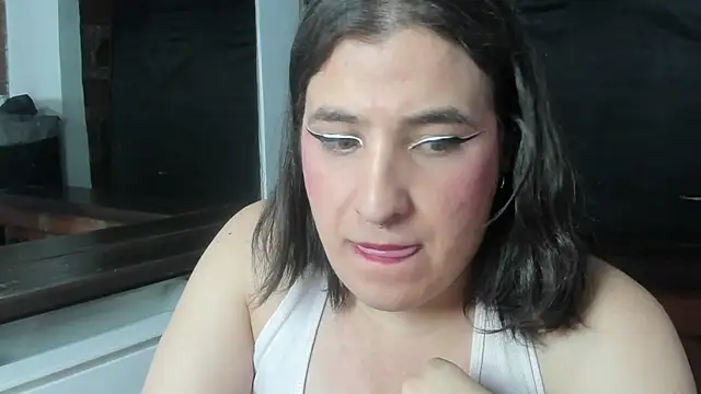 Show modela NastyVelvet_ts na web-kameri