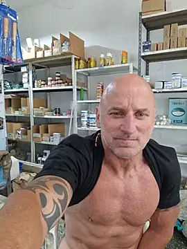 Senor_martin: διαδικτυακό σόου στην κάμερα