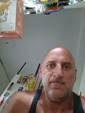 Senor_martin Show in webcam