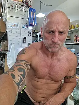 Show modela Senor_martin na web-kameri