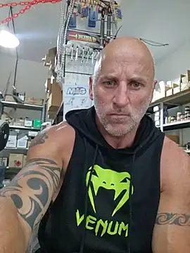 Senor_martin Show in webcam