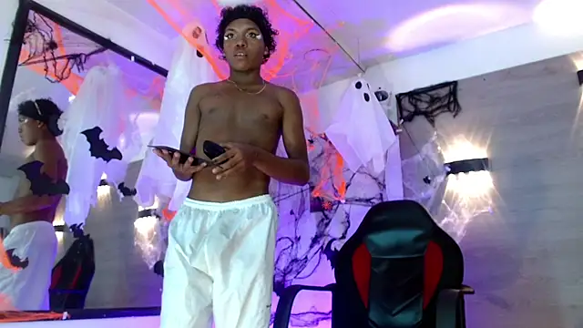 TonnySubmissive Webcam Show
