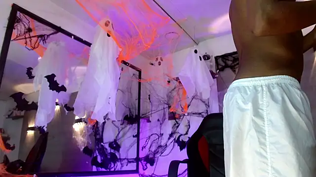 TonnySubmissive's Webcam Show