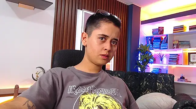 sara_foox1: διαδικτυακό σόου στην κάμερα