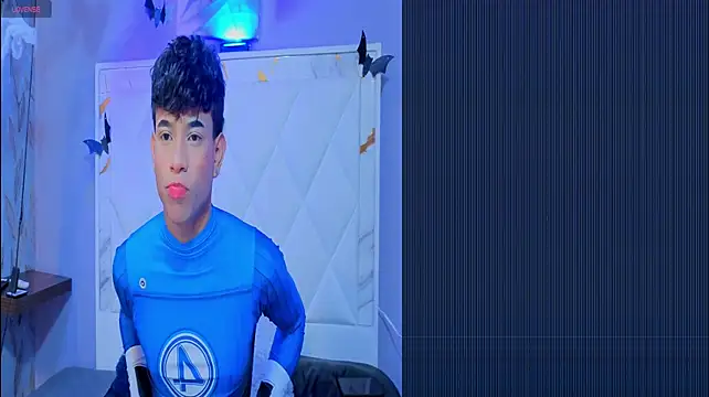 Valentino_blaken Webbikameraesitys
