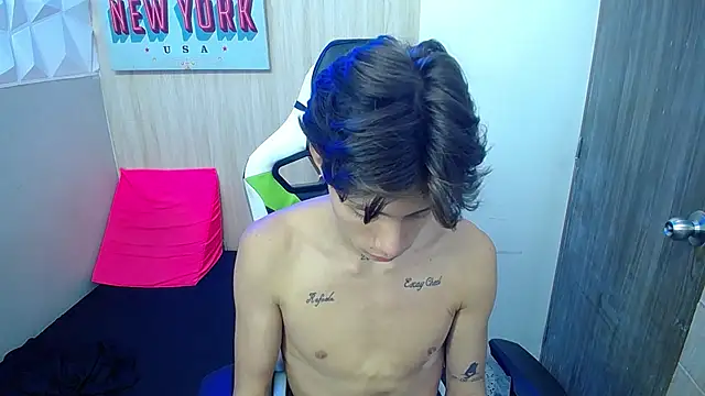 Show modela hot_atheltee na web-kameri