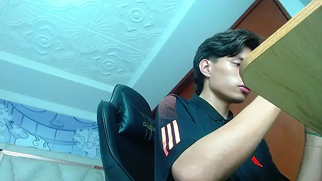 hot_atheltee Webcam-Show