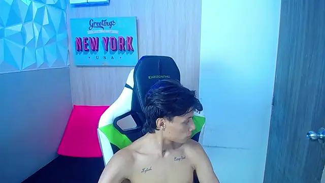 Show modela hot_atheltee na web-kameri