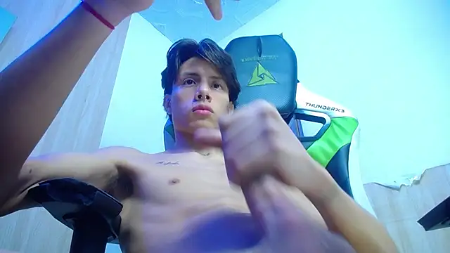 hot_atheltee webcam show