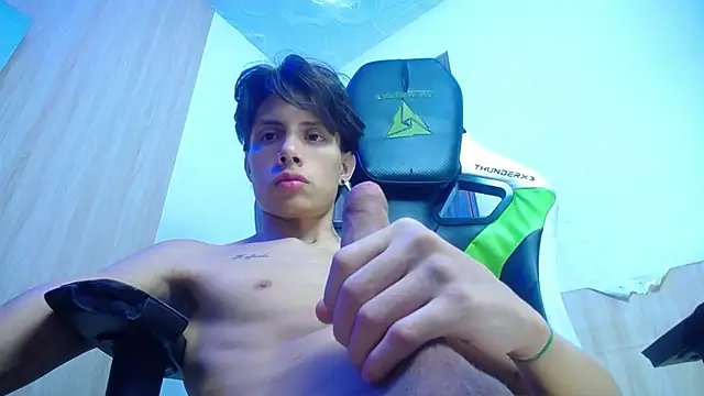 hot_atheltee Show Webcam