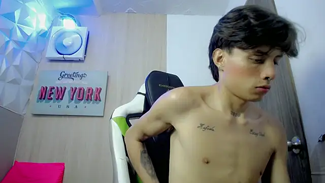 Show modela hot_atheltee na web-kameri