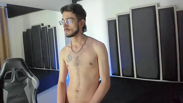 Harry_777_hot's Webcam Show
