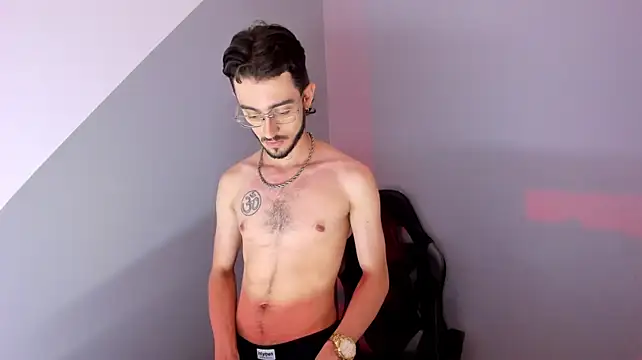 הופעת וובקאם של Harry_777_hot