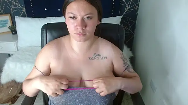 Sophiia_tk's Webcam Show