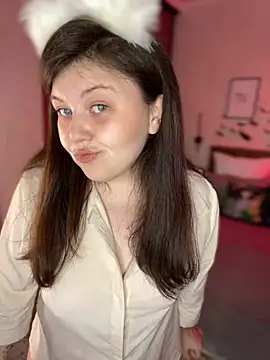 WhoIsKira_ Webcam-Show