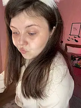 WhoIsKira_'s Webcam Show