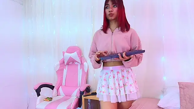 luna_rose66's Webcam Show