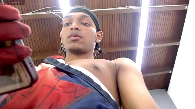 Yeison_Arcos Show in webcam