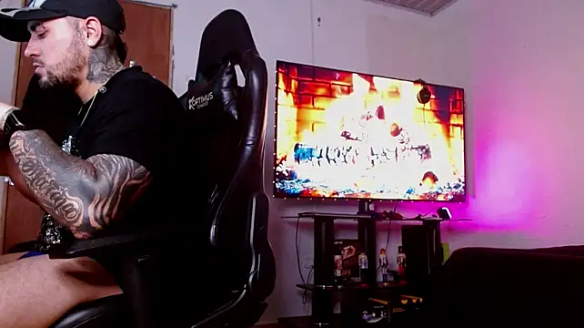 LIAAM_2's Webcam Show