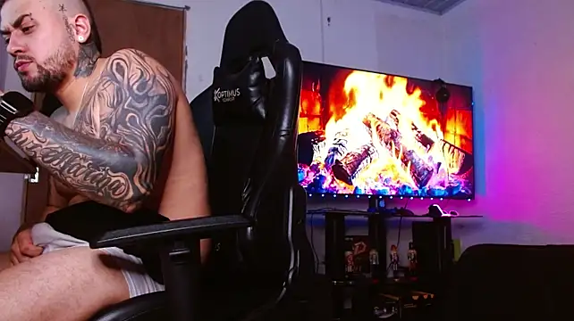 LIAAM_2 Webcam Show