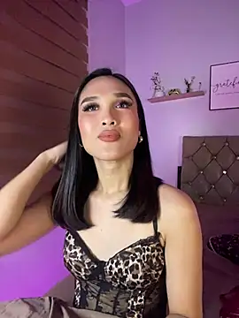 Show modela NathallieLovee na web-kameri