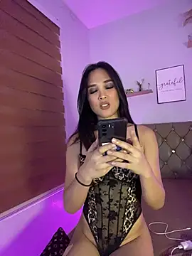 NathallieLovee's Webcam Show