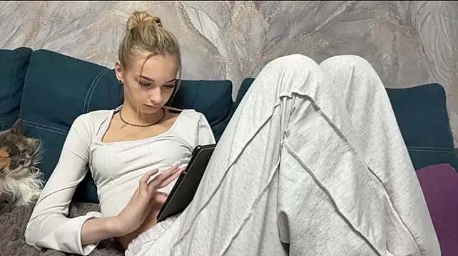 Chat +18 de ColleneSerban ao vivo