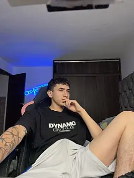 juan_seb06 Show in webcam