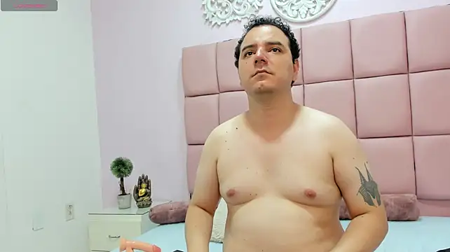 Show de Anubis_Hot_Rythm na webcam