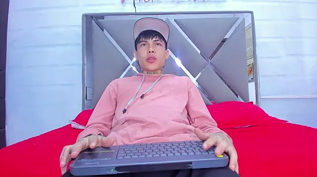 Tonny_18hot Webcamshow
