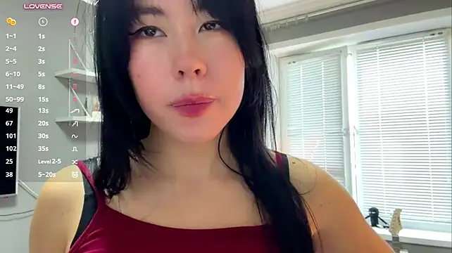 LilaBorella webcam show