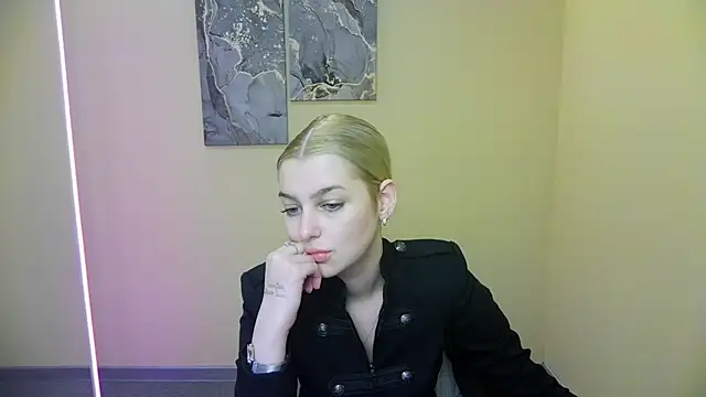 Girlygirll_ Chat XXX live
